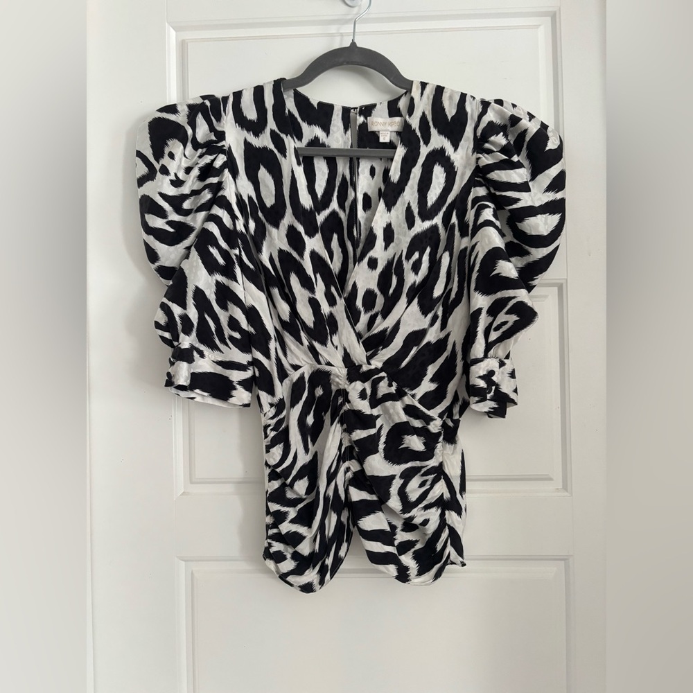 Ronny Kobo Black & White Animal Print Blouse Silk Blend Puff Sleeve Sexy Draped - Picture 2 of 10